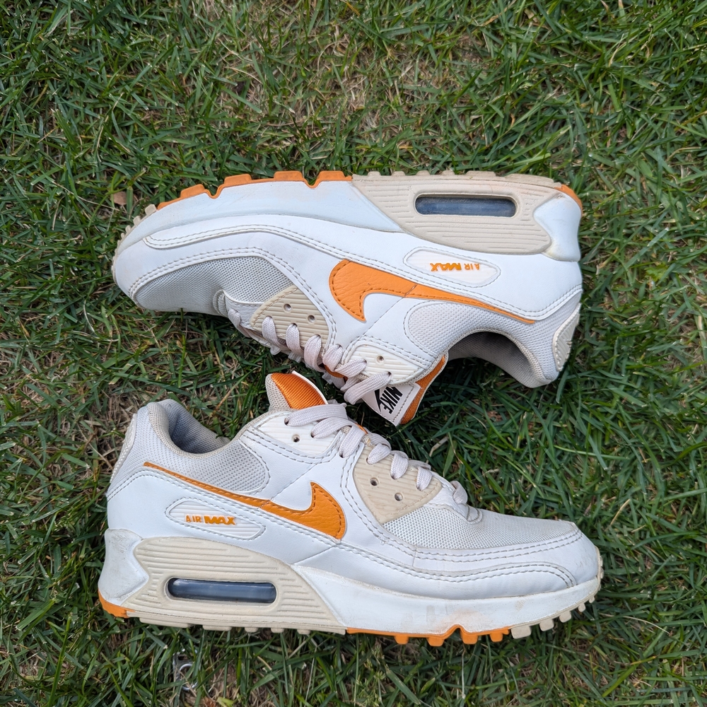 Nike Air Max 90 Sneakers